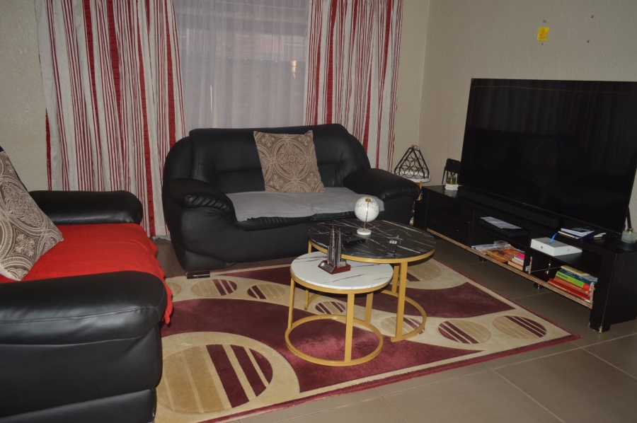 3 Bedroom Property for Sale in La Hoff North West